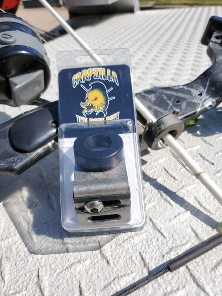 Carpzilla Bowfishing Arrow Rest - Force Feed'em Bowfishing