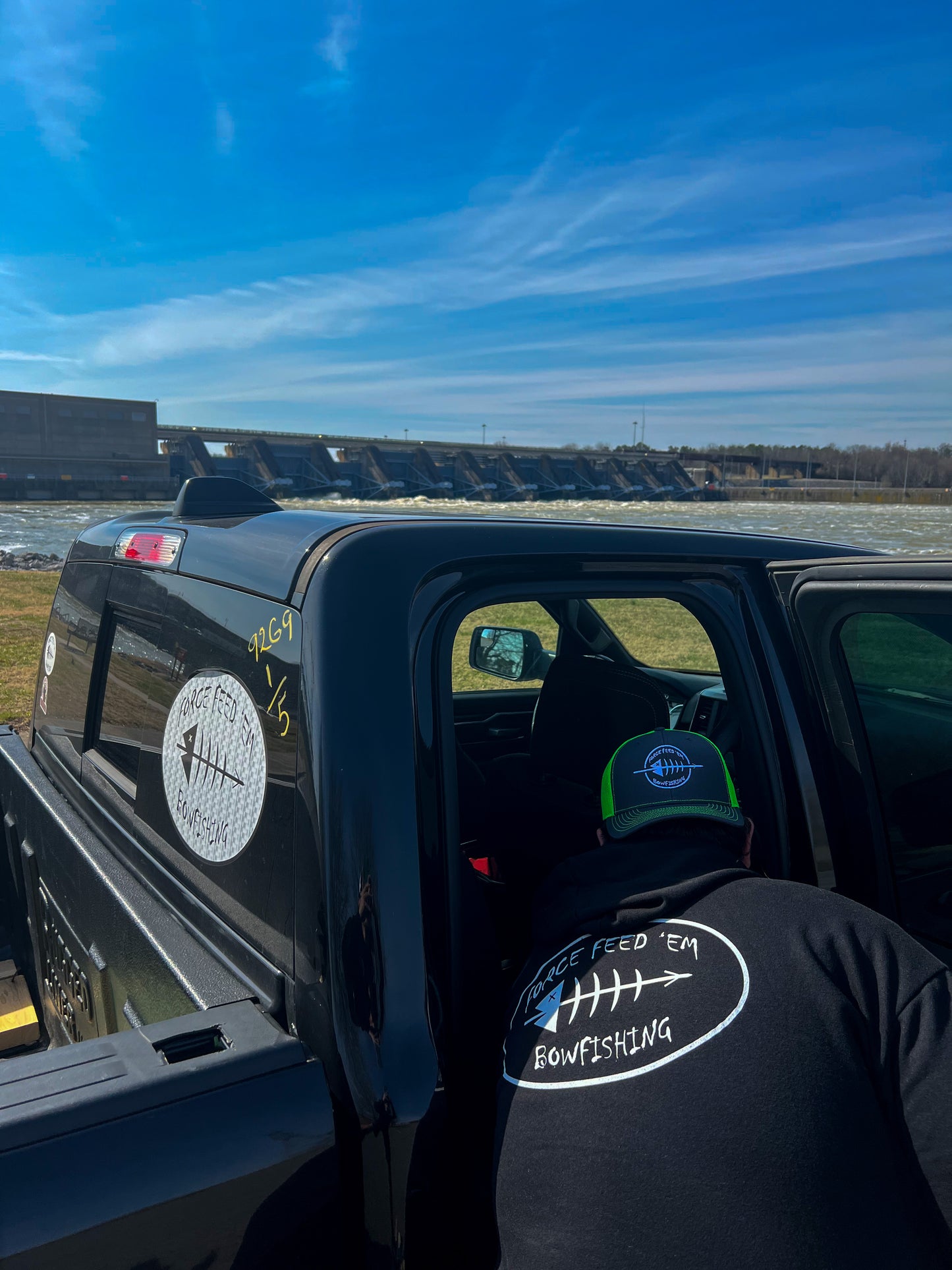 New Force Feed’em Bowfishing Hoodie - Force Feed'em Bowfishing