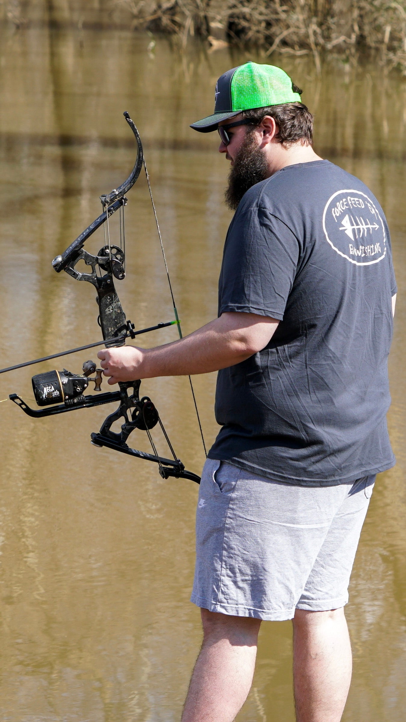 Blood Red Deadfin Oneida Osprey Bow Force Feed'em Bowfishing